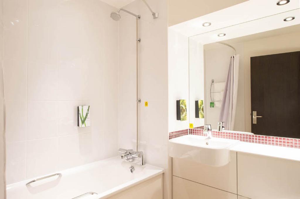 Premier Inn Glasgow - Bellshill マザーウェル エクステリア 写真