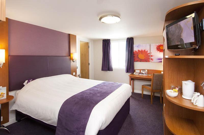 Premier Inn Glasgow - Bellshill マザーウェル エクステリア 写真